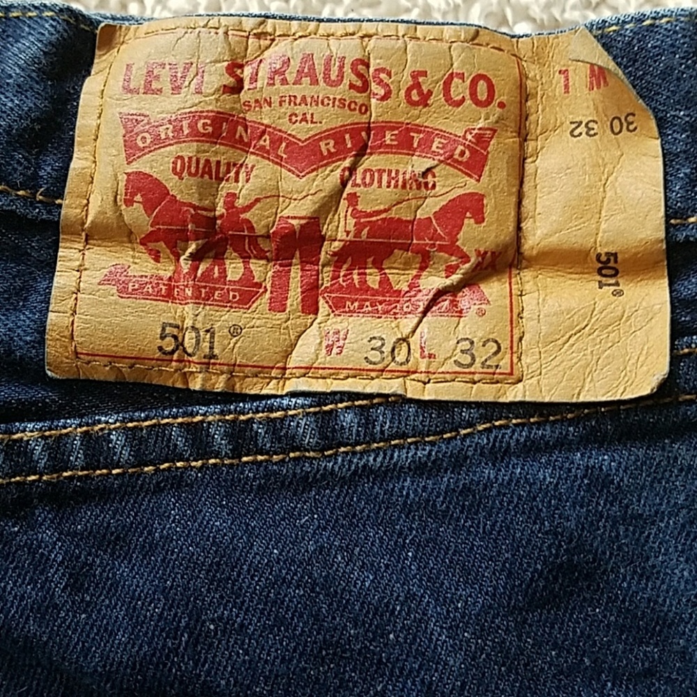 LEVI'S 501 BUTTONFLY JEANS ~🎊HP🎊 - Picture 3 of 6